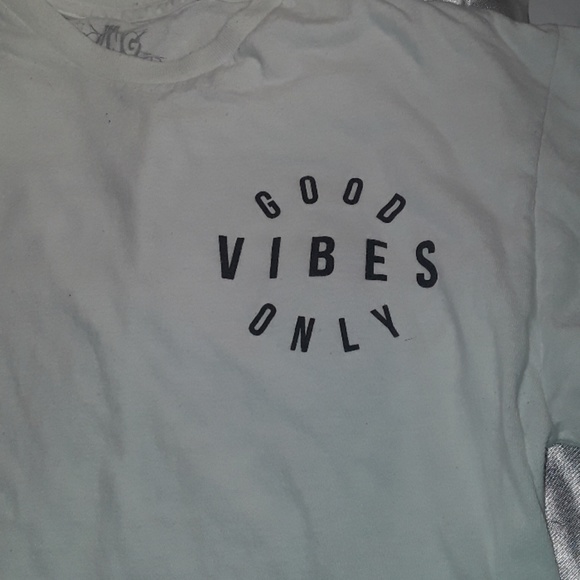 2 rose shirts - Picture 5 of 8